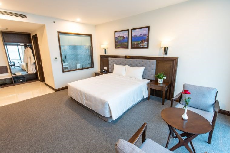 Khách Sạn Peace Hạ Long